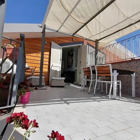 Casa Di Arturo Mansarda * Roccalumera