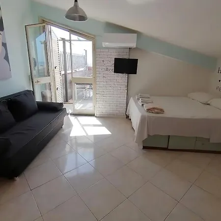 Casa Di Arturo Mansarda Apartment