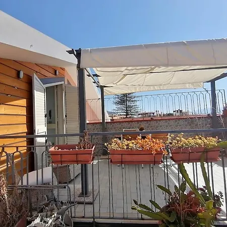 Casa Di Arturo Mansarda Roccalumera